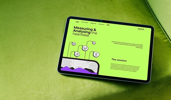 Measuring and analysing the heartbeat home page on a smart tablet.